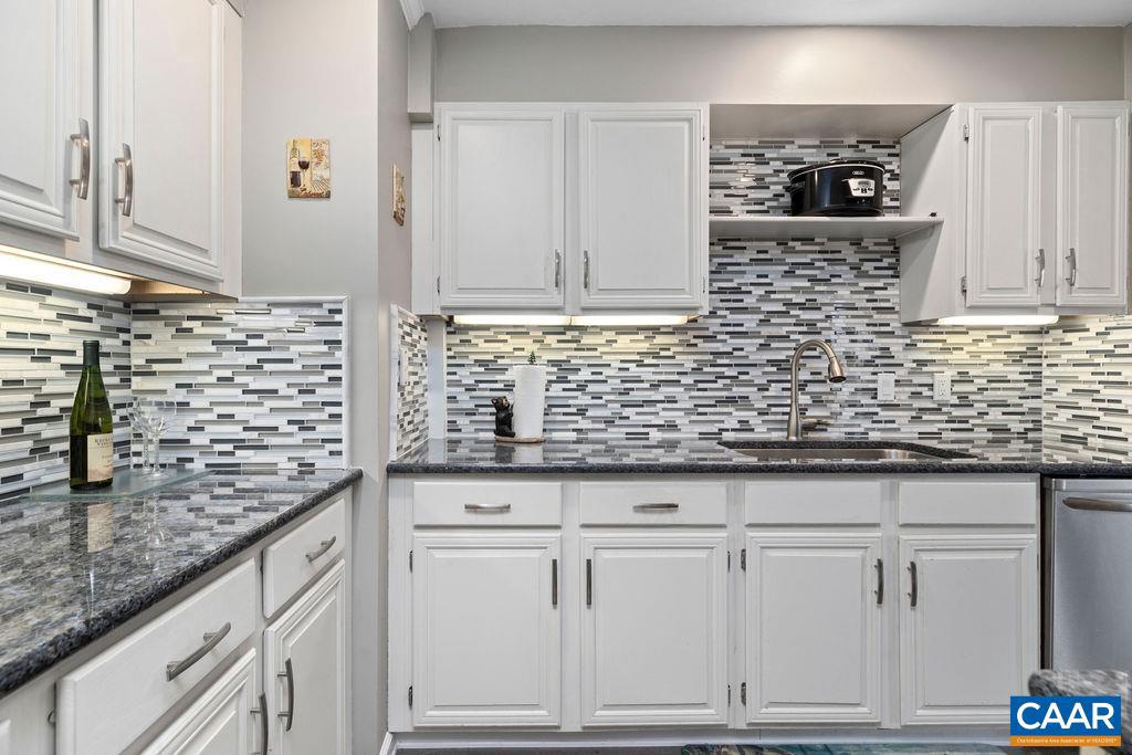 2070 STONE RIDGE CONDOS, WINTERGREEN, Virginia 22967, 3 Bedrooms Bedrooms, ,3 BathroomsBathrooms,Residential,For sale,2070 STONE RIDGE CONDOS,664823 MLS # 664823