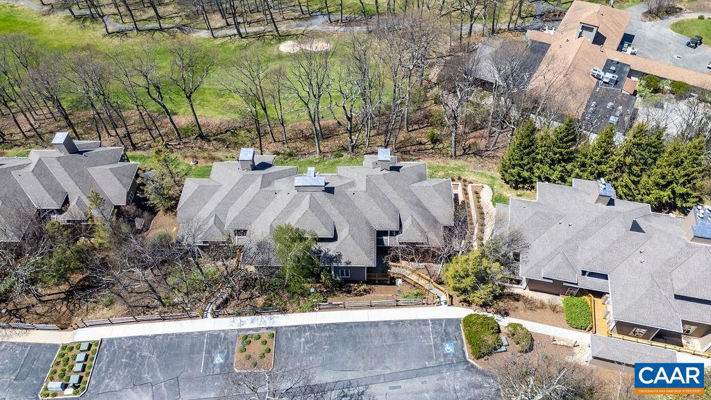 2070 STONE RIDGE CONDOS, WINTERGREEN, Virginia 22967, 3 Bedrooms Bedrooms, ,3 BathroomsBathrooms,Residential,For sale,2070 STONE RIDGE CONDOS,664823 MLS # 664823