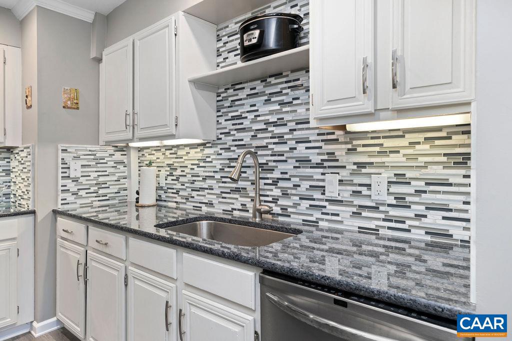 2070 STONE RIDGE CONDOS, WINTERGREEN, Virginia 22967, 3 Bedrooms Bedrooms, ,3 BathroomsBathrooms,Residential,For sale,2070 STONE RIDGE CONDOS,664823 MLS # 664823