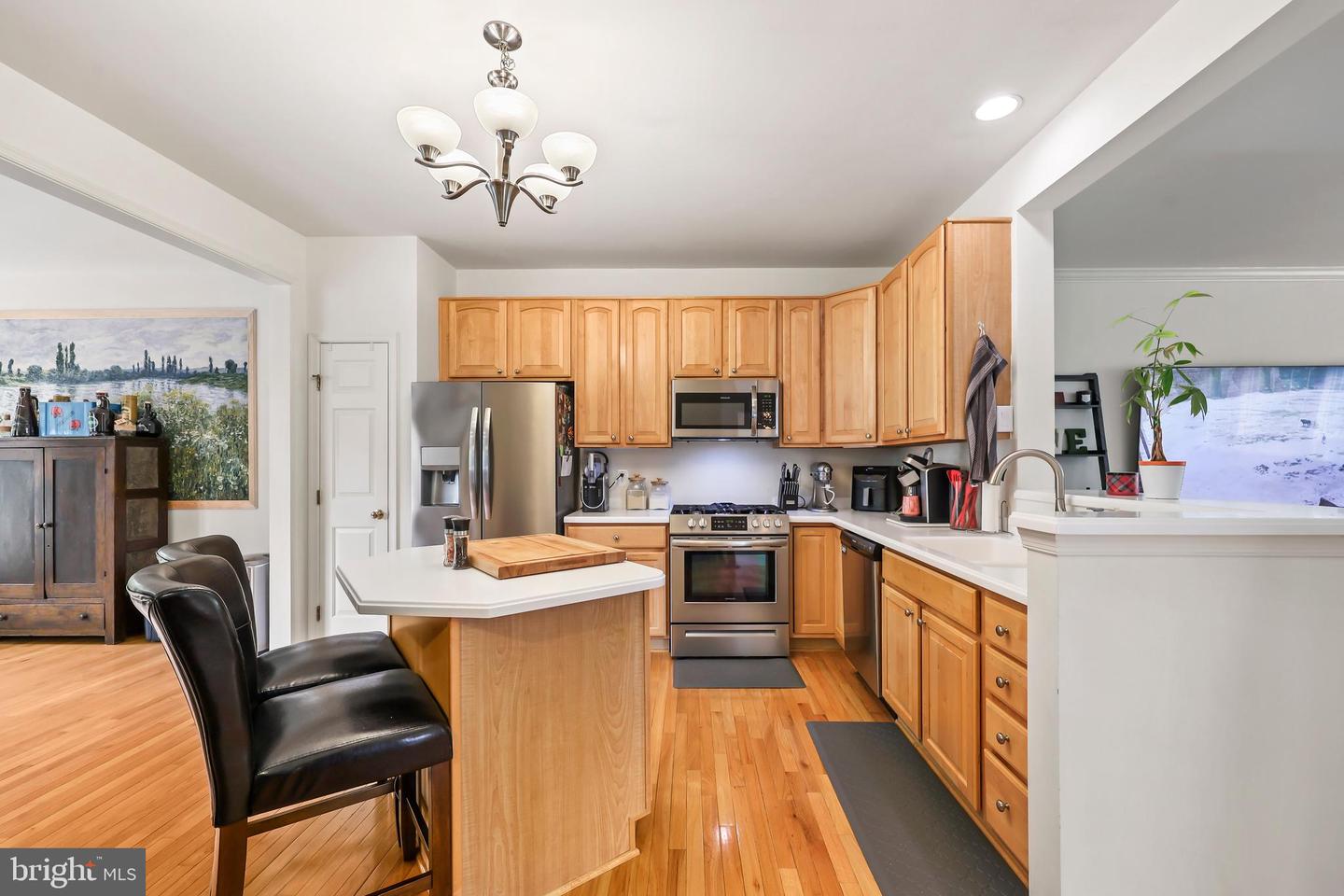 1422 BIRD WATCH CT, WOODBRIDGE, Virginia 22191, 3 Bedrooms Bedrooms, ,2 BathroomsBathrooms,Residential,For sale,1422 BIRD WATCH CT,VAPW2095304 MLS # VAPW2095304