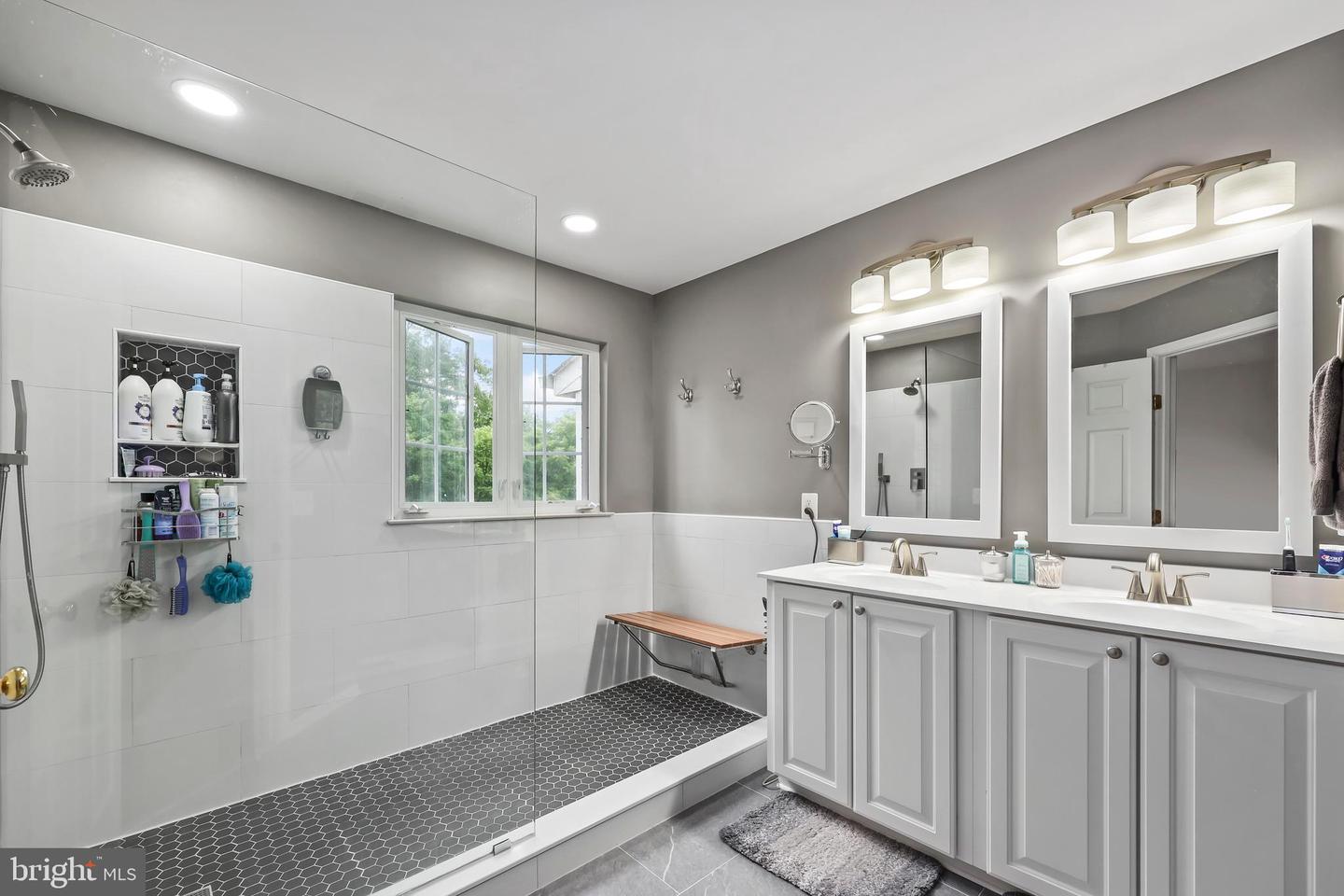 1422 BIRD WATCH CT, WOODBRIDGE, Virginia 22191, 3 Bedrooms Bedrooms, ,2 BathroomsBathrooms,Residential,For sale,1422 BIRD WATCH CT,VAPW2095304 MLS # VAPW2095304