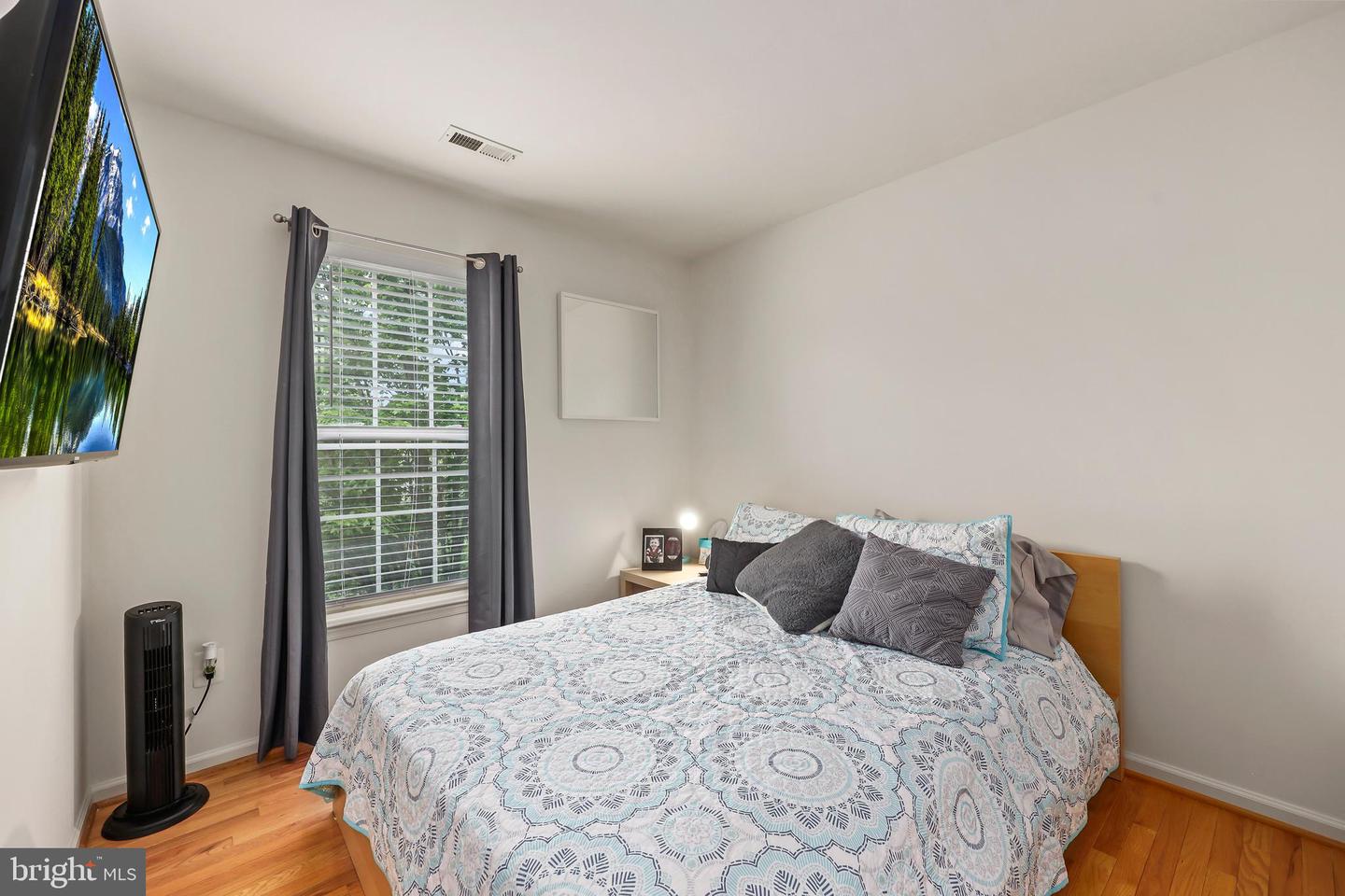 1422 BIRD WATCH CT, WOODBRIDGE, Virginia 22191, 3 Bedrooms Bedrooms, ,2 BathroomsBathrooms,Residential,For sale,1422 BIRD WATCH CT,VAPW2095304 MLS # VAPW2095304