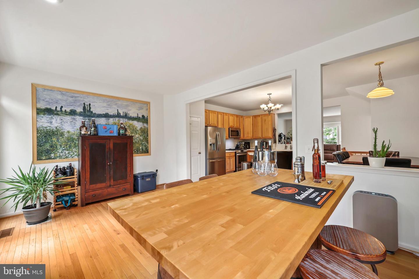 1422 BIRD WATCH CT, WOODBRIDGE, Virginia 22191, 3 Bedrooms Bedrooms, ,2 BathroomsBathrooms,Residential,For sale,1422 BIRD WATCH CT,VAPW2095304 MLS # VAPW2095304