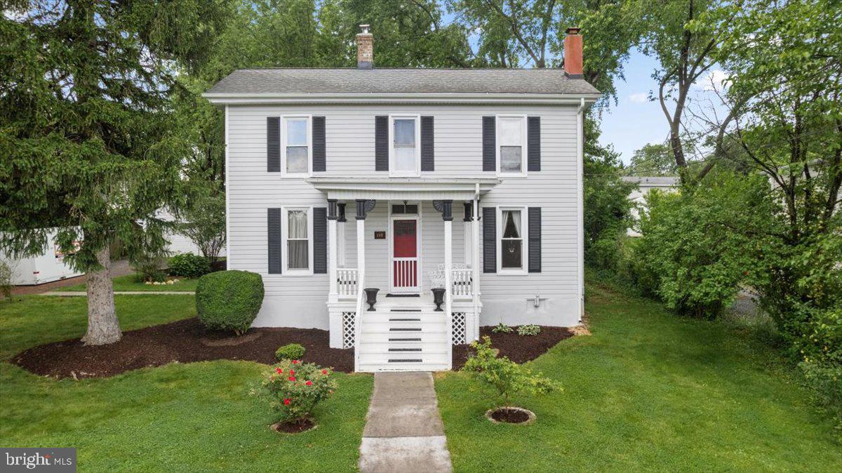 116 W 17TH ST, FRONT ROYAL, Virginia 22630, 3 Bedrooms Bedrooms, ,1 BathroomBathrooms,Residential,For sale,116 W 17TH ST,VAWR2011228 MLS # VAWR2011228
