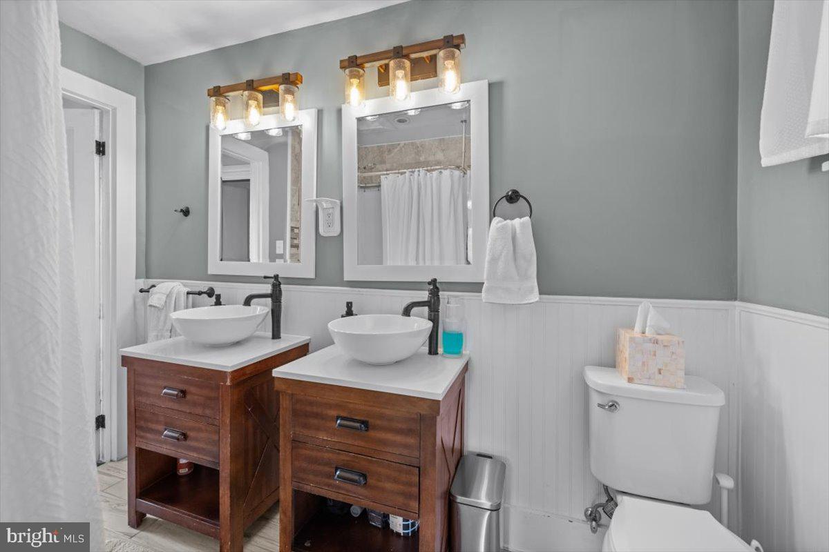 116 W 17TH ST, FRONT ROYAL, Virginia 22630, 3 Bedrooms Bedrooms, ,1 BathroomBathrooms,Residential,For sale,116 W 17TH ST,VAWR2011228 MLS # VAWR2011228