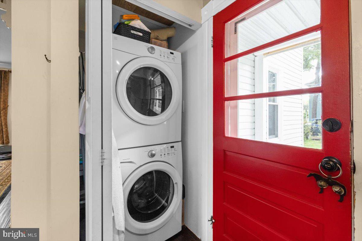 116 W 17TH ST, FRONT ROYAL, Virginia 22630, 3 Bedrooms Bedrooms, ,1 BathroomBathrooms,Residential,For sale,116 W 17TH ST,VAWR2011228 MLS # VAWR2011228
