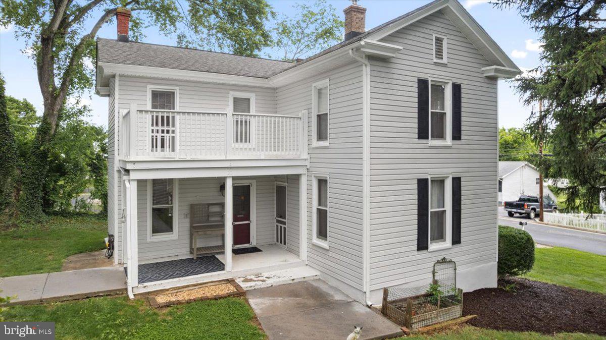 116 W 17TH ST, FRONT ROYAL, Virginia 22630, 3 Bedrooms Bedrooms, ,1 BathroomBathrooms,Residential,For sale,116 W 17TH ST,VAWR2011228 MLS # VAWR2011228