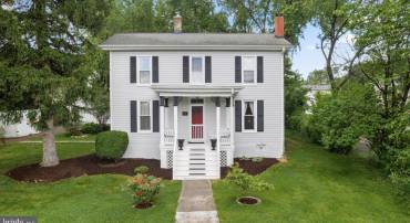 116 W 17TH ST, FRONT ROYAL, Virginia 22630, 3 Bedrooms Bedrooms, ,1 BathroomBathrooms,Residential,For sale,116 W 17TH ST,VAWR2011228 MLS # VAWR2011228