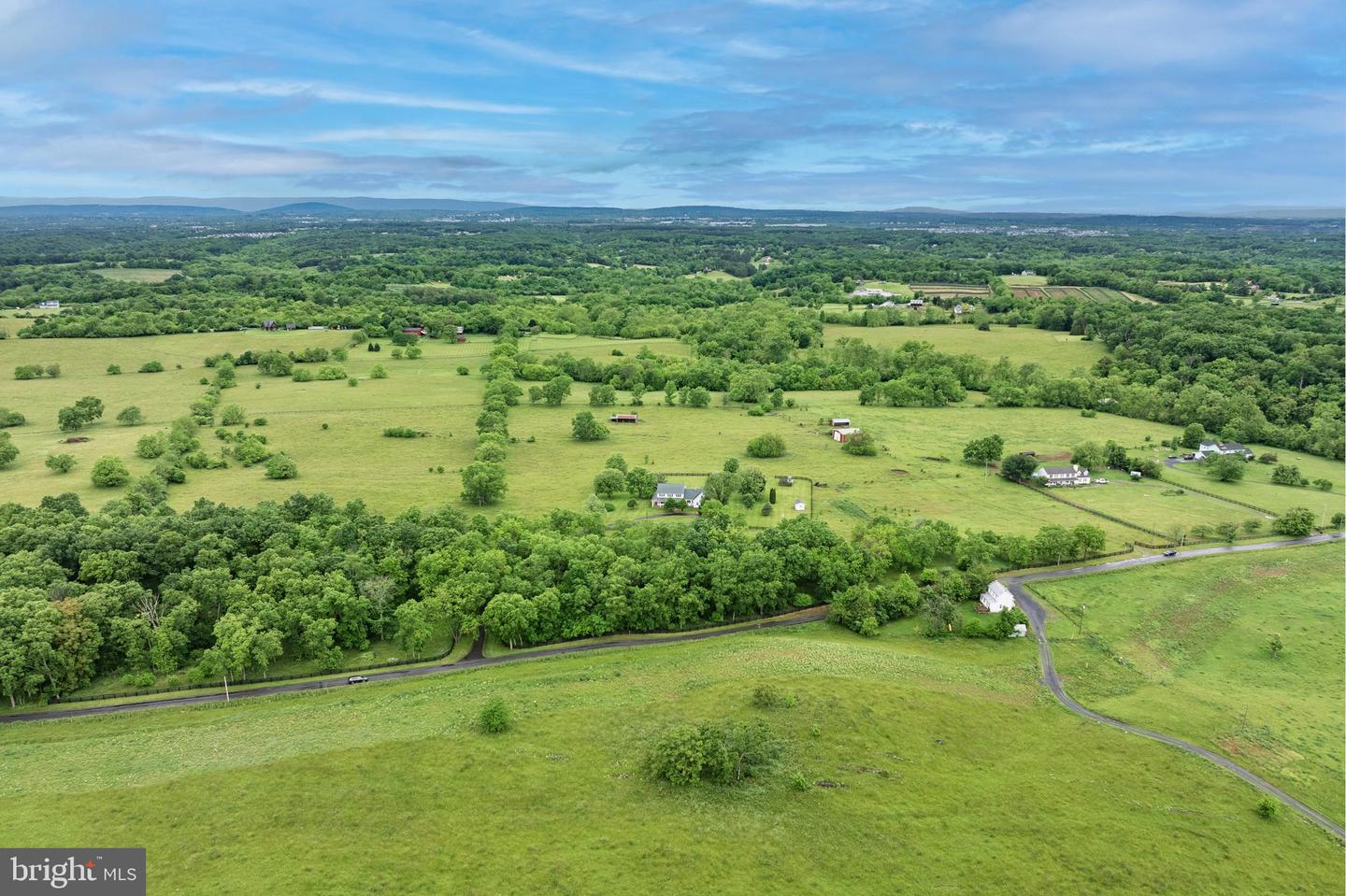 739 PIERCE RD, BERRYVILLE, Virginia 22611, 5 Bedrooms Bedrooms, ,3 BathroomsBathrooms,Residential,For sale,739 PIERCE RD,VACL2003768 MLS # VACL2003768