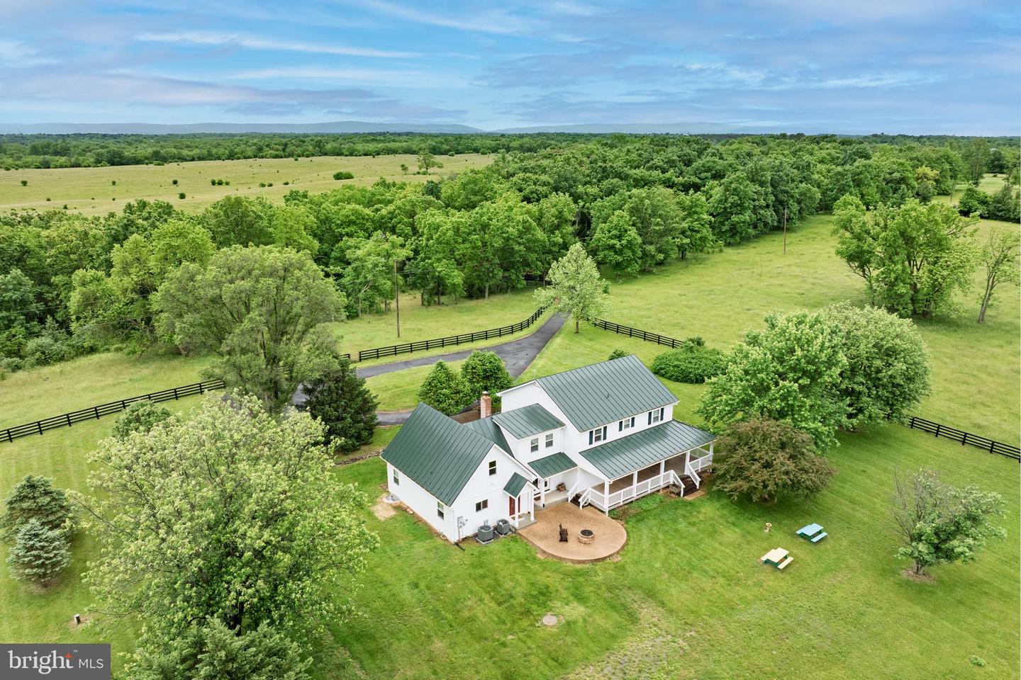 739 PIERCE RD, BERRYVILLE, Virginia 22611, 5 Bedrooms Bedrooms, ,3 BathroomsBathrooms,Residential,For sale,739 PIERCE RD,VACL2003768 MLS # VACL2003768