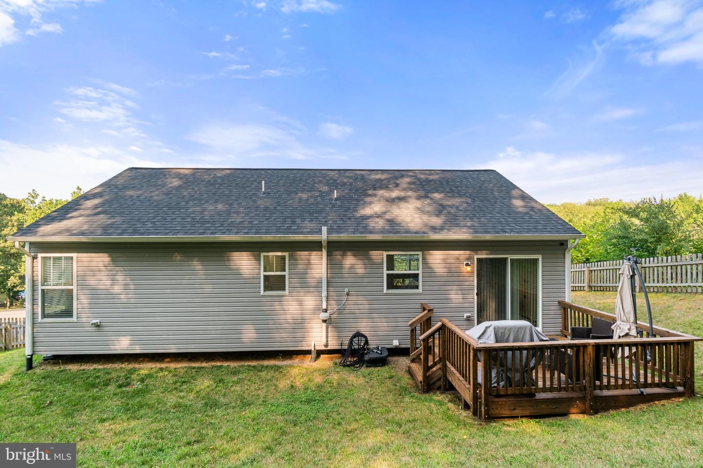 10 HOWARD CIR, FREDERICKSBURG, Virginia 22405, 4 Bedrooms Bedrooms, ,3 BathroomsBathrooms,Residential,For sale,10 HOWARD CIR,VAST2039088 MLS # VAST2039088