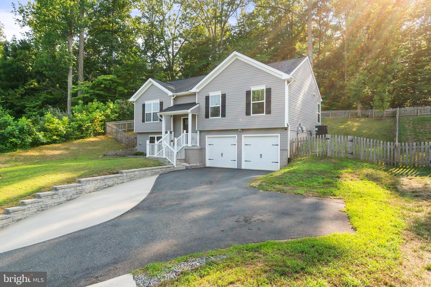 10 HOWARD CIR, FREDERICKSBURG, Virginia 22405, 4 Bedrooms Bedrooms, ,3 BathroomsBathrooms,Residential,For sale,10 HOWARD CIR,VAST2039088 MLS # VAST2039088