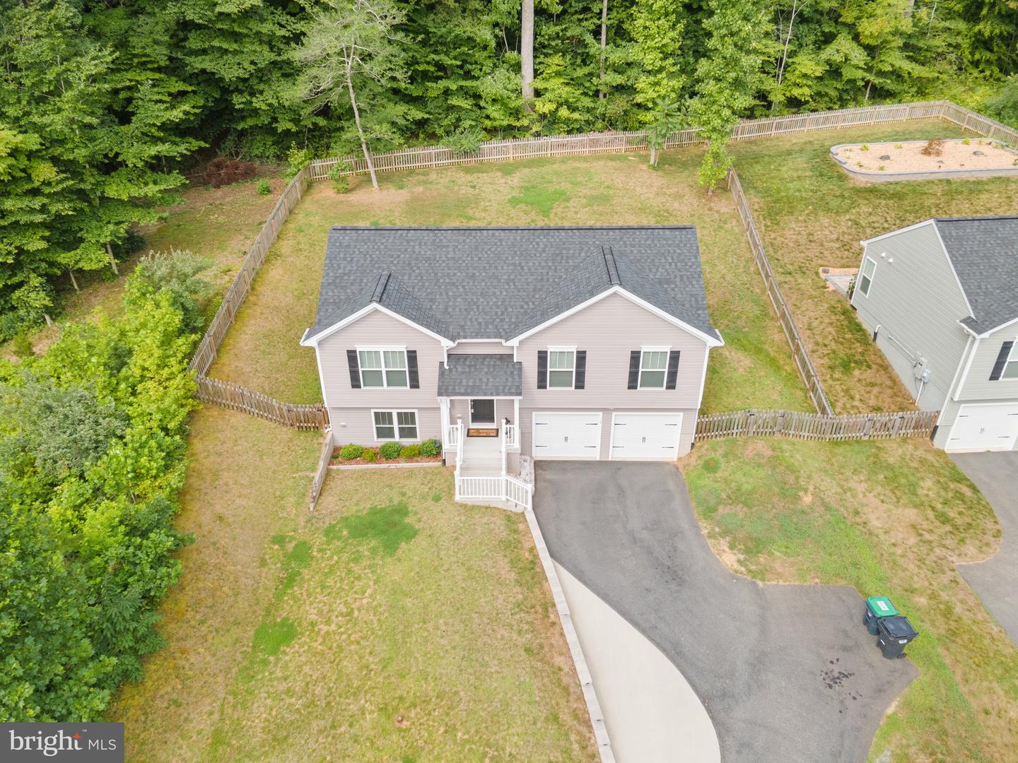 10 HOWARD CIR, FREDERICKSBURG, Virginia 22405, 4 Bedrooms Bedrooms, ,3 BathroomsBathrooms,Residential,For sale,10 HOWARD CIR,VAST2039088 MLS # VAST2039088
