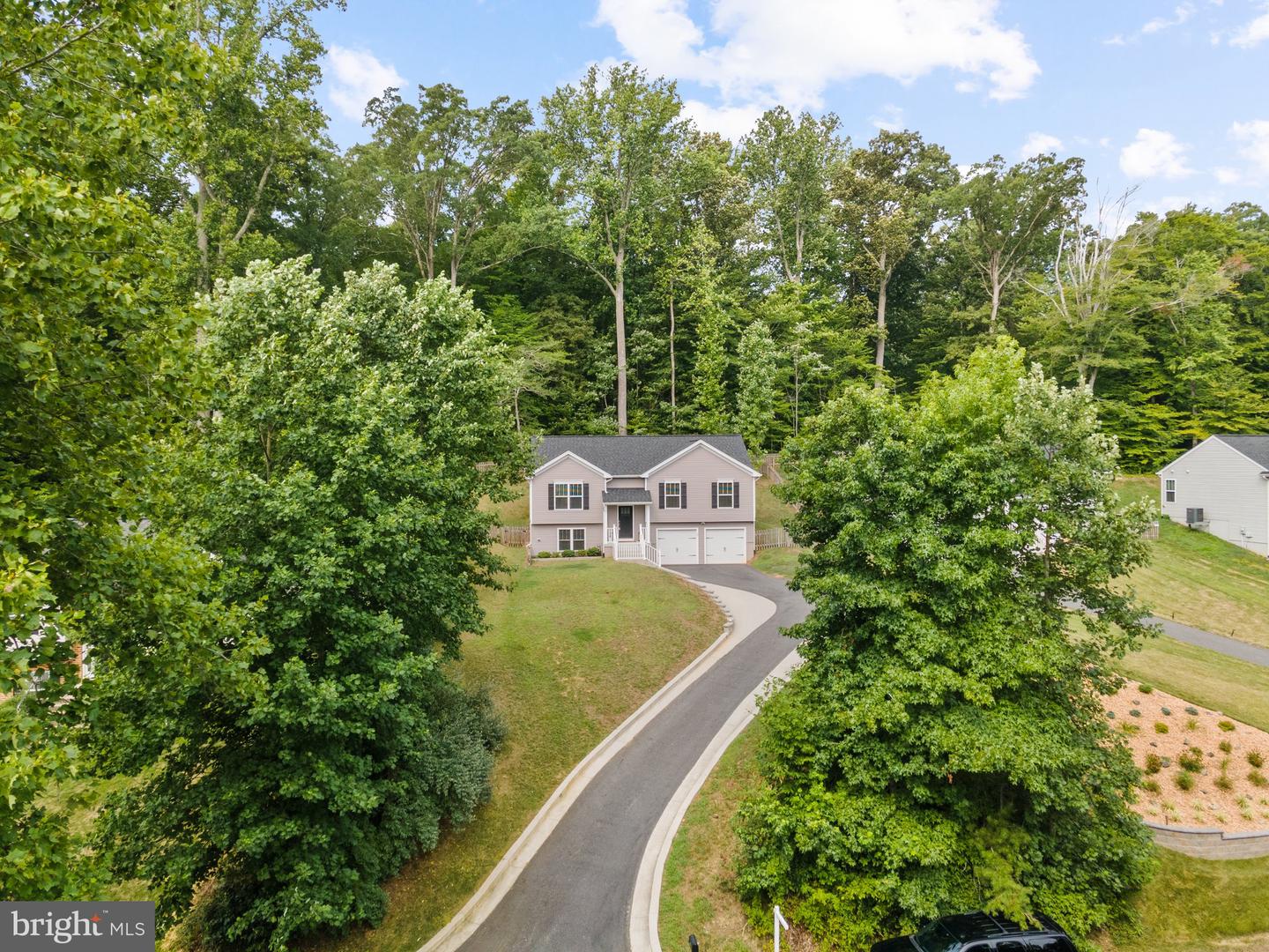 10 HOWARD CIR, FREDERICKSBURG, Virginia 22405, 4 Bedrooms Bedrooms, ,3 BathroomsBathrooms,Residential,For sale,10 HOWARD CIR,VAST2039088 MLS # VAST2039088