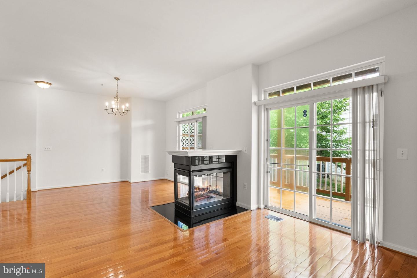 13800 BREEZY RIDGE WAY #101, WOODBRIDGE, Virginia 22191, 3 Bedrooms Bedrooms, ,2 BathroomsBathrooms,Residential,For sale,13800 BREEZY RIDGE WAY #101,VAPW2095276 MLS # VAPW2095276