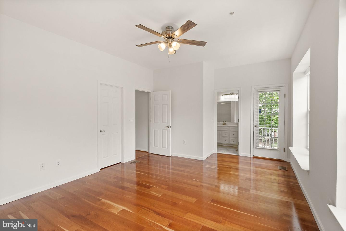 13800 BREEZY RIDGE WAY #101, WOODBRIDGE, Virginia 22191, 3 Bedrooms Bedrooms, ,2 BathroomsBathrooms,Residential,For sale,13800 BREEZY RIDGE WAY #101,VAPW2095276 MLS # VAPW2095276