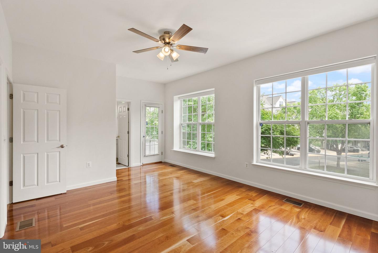 13800 BREEZY RIDGE WAY #101, WOODBRIDGE, Virginia 22191, 3 Bedrooms Bedrooms, ,2 BathroomsBathrooms,Residential,For sale,13800 BREEZY RIDGE WAY #101,VAPW2095276 MLS # VAPW2095276