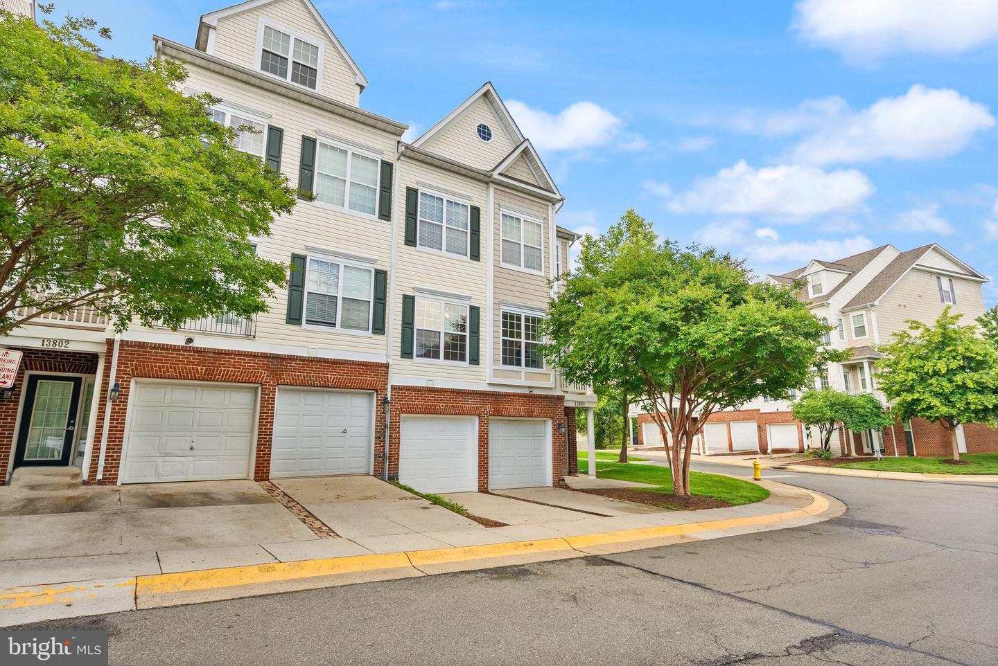 13800 BREEZY RIDGE WAY #101, WOODBRIDGE, Virginia 22191, 3 Bedrooms Bedrooms, ,2 BathroomsBathrooms,Residential,For sale,13800 BREEZY RIDGE WAY #101,VAPW2095276 MLS # VAPW2095276