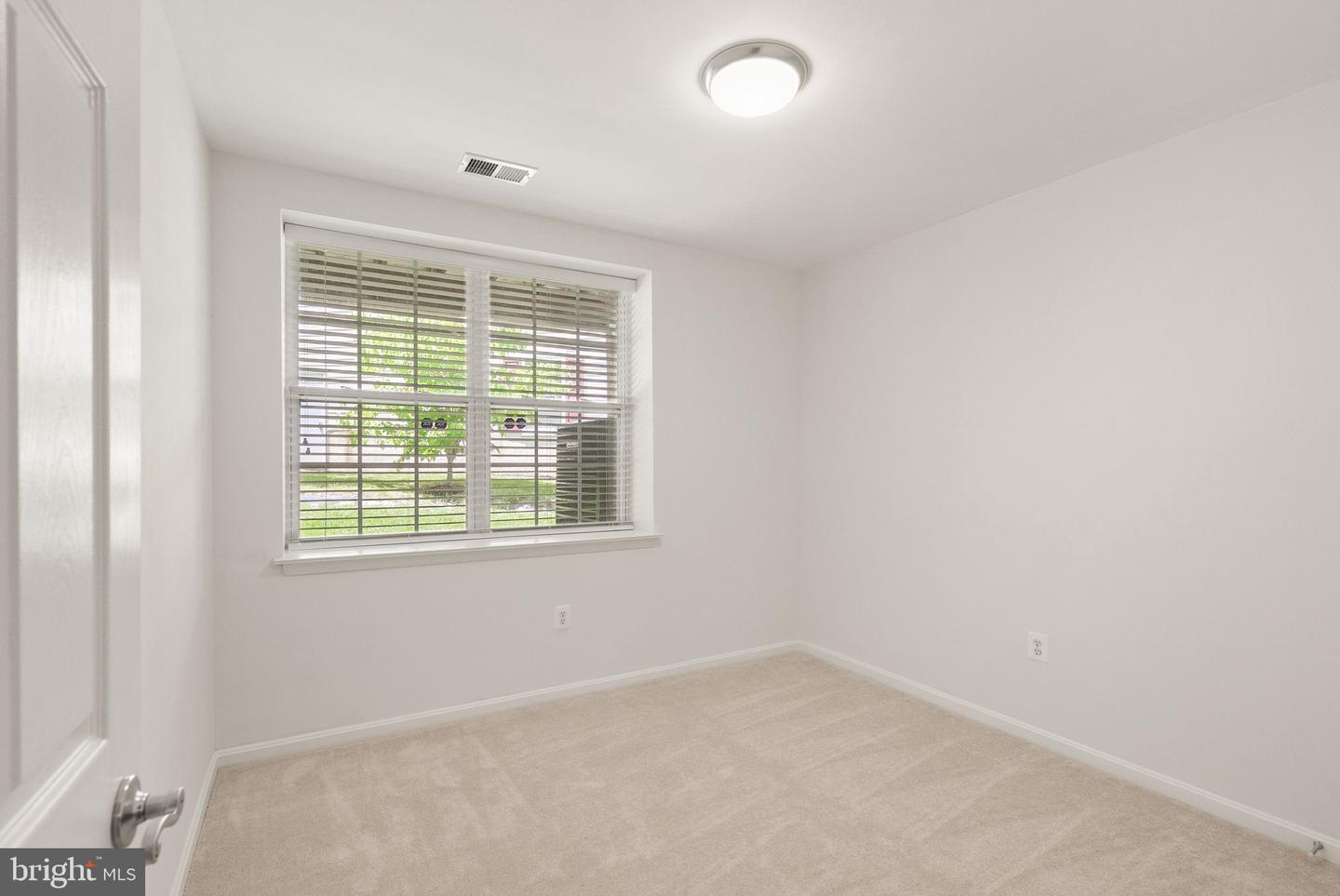13800 BREEZY RIDGE WAY #101, WOODBRIDGE, Virginia 22191, 3 Bedrooms Bedrooms, ,2 BathroomsBathrooms,Residential,For sale,13800 BREEZY RIDGE WAY #101,VAPW2095276 MLS # VAPW2095276