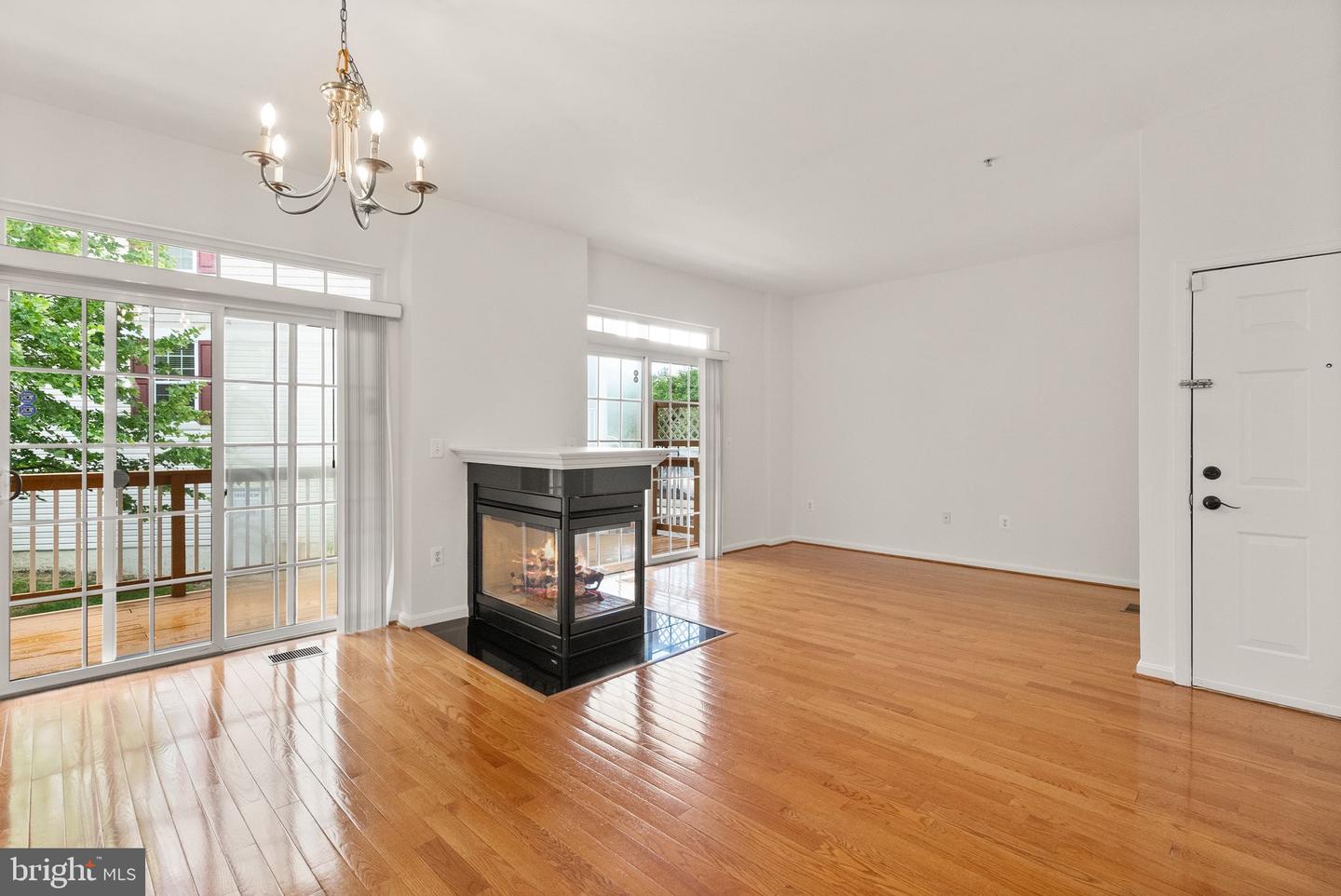 13800 BREEZY RIDGE WAY #101, WOODBRIDGE, Virginia 22191, 3 Bedrooms Bedrooms, ,2 BathroomsBathrooms,Residential,For sale,13800 BREEZY RIDGE WAY #101,VAPW2095276 MLS # VAPW2095276