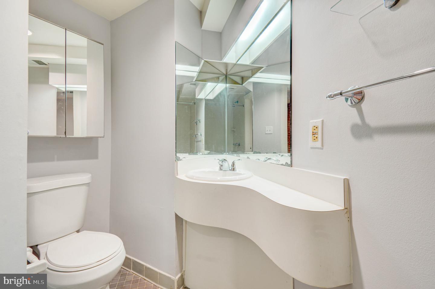1726 U ST NW #1, WASHINGTON, District Of Columbia 20009, 2 Bedrooms Bedrooms, ,2 BathroomsBathrooms,Residential,For sale,1726 U ST NW #1,DCDC2201928 MLS # DCDC2201928
