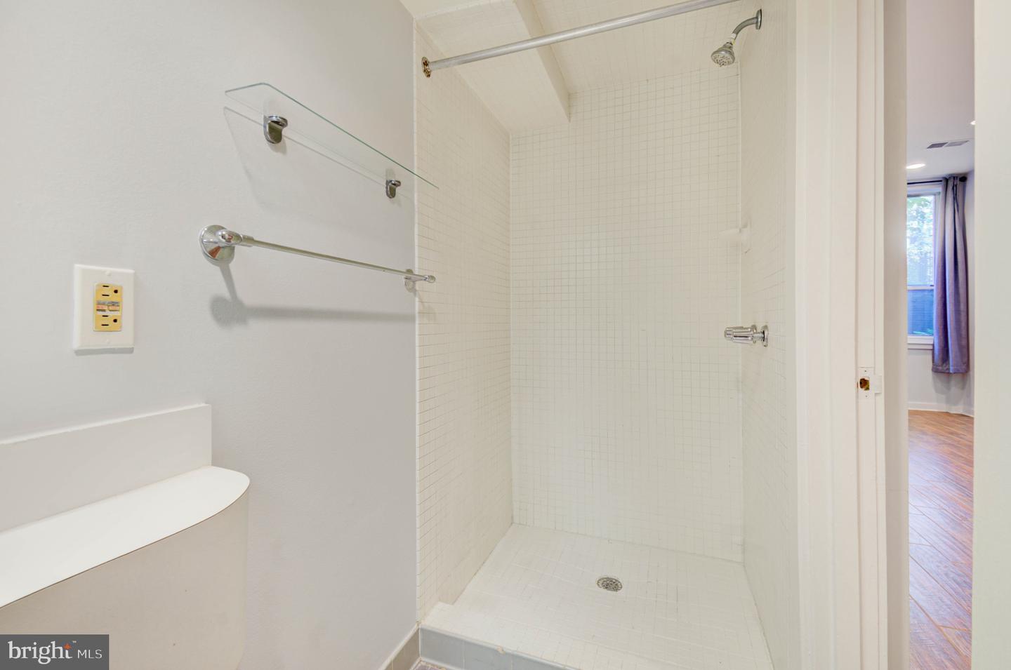 1726 U ST NW #1, WASHINGTON, District Of Columbia 20009, 2 Bedrooms Bedrooms, ,2 BathroomsBathrooms,Residential,For sale,1726 U ST NW #1,DCDC2201928 MLS # DCDC2201928