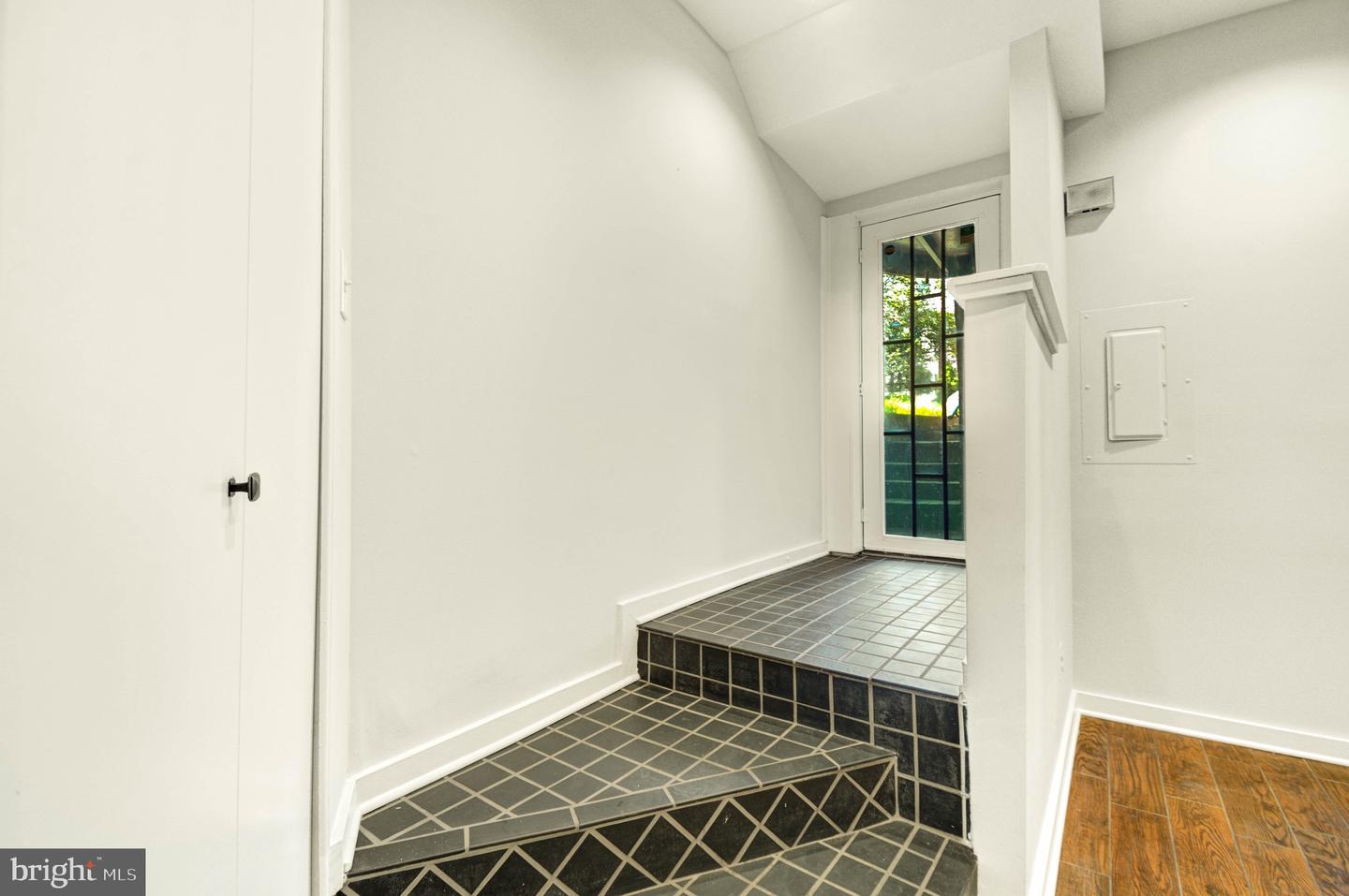 1726 U ST NW #1, WASHINGTON, District Of Columbia 20009, 2 Bedrooms Bedrooms, ,2 BathroomsBathrooms,Residential,For sale,1726 U ST NW #1,DCDC2201928 MLS # DCDC2201928