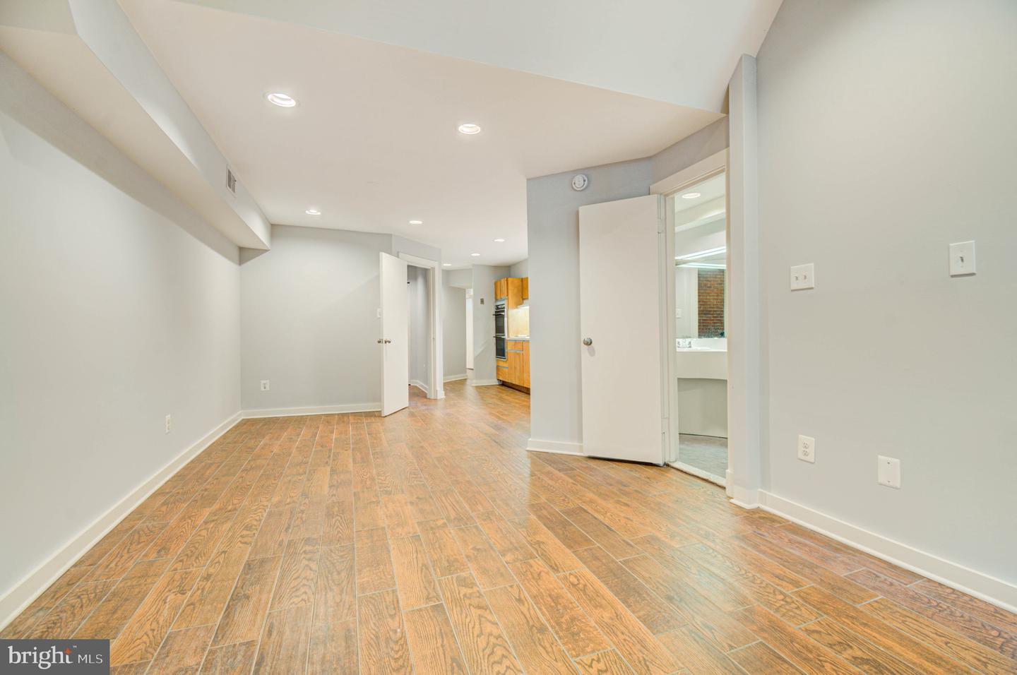 1726 U ST NW #1, WASHINGTON, District Of Columbia 20009, 2 Bedrooms Bedrooms, ,2 BathroomsBathrooms,Residential,For sale,1726 U ST NW #1,DCDC2201928 MLS # DCDC2201928