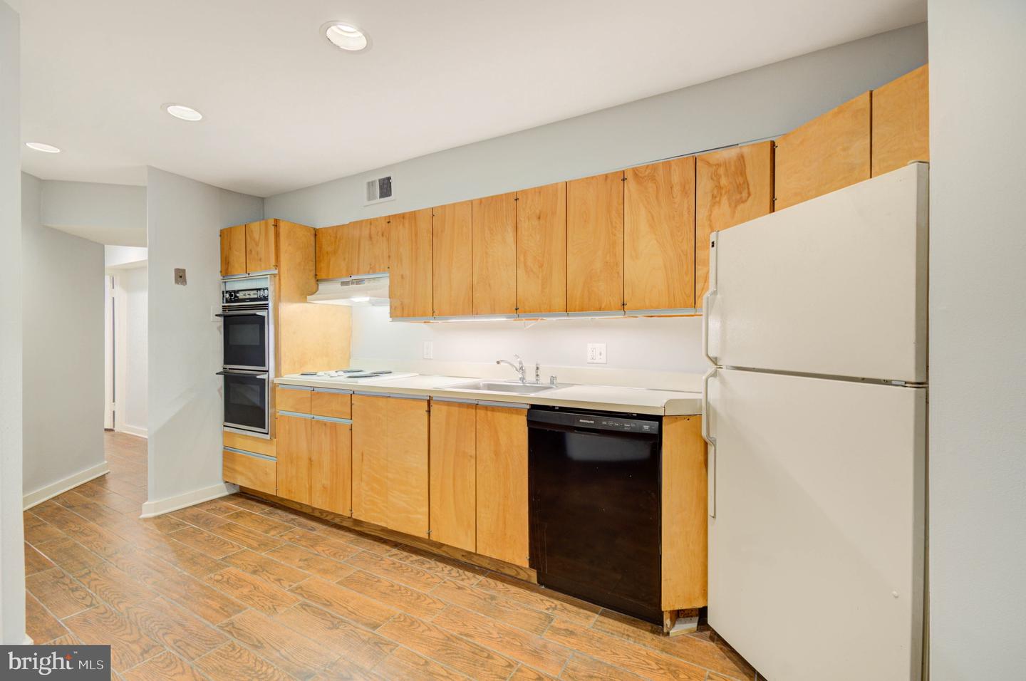 1726 U ST NW #1, WASHINGTON, District Of Columbia 20009, 2 Bedrooms Bedrooms, ,2 BathroomsBathrooms,Residential,For sale,1726 U ST NW #1,DCDC2201928 MLS # DCDC2201928