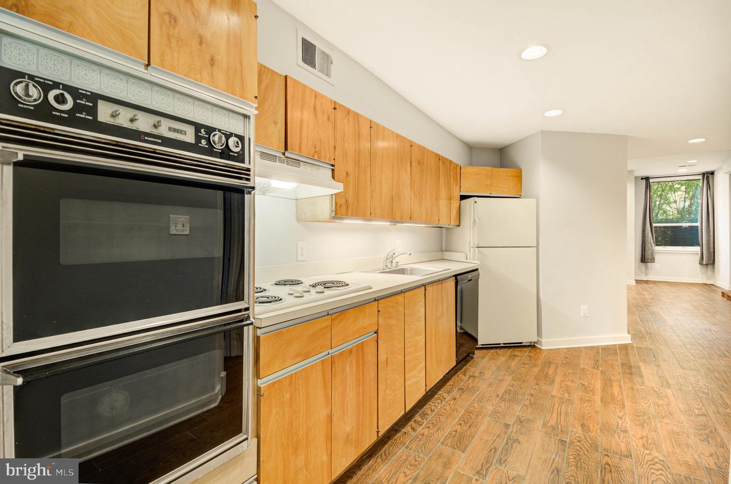 1726 U ST NW #1, WASHINGTON, District Of Columbia 20009, 2 Bedrooms Bedrooms, ,2 BathroomsBathrooms,Residential,For sale,1726 U ST NW #1,DCDC2201928 MLS # DCDC2201928