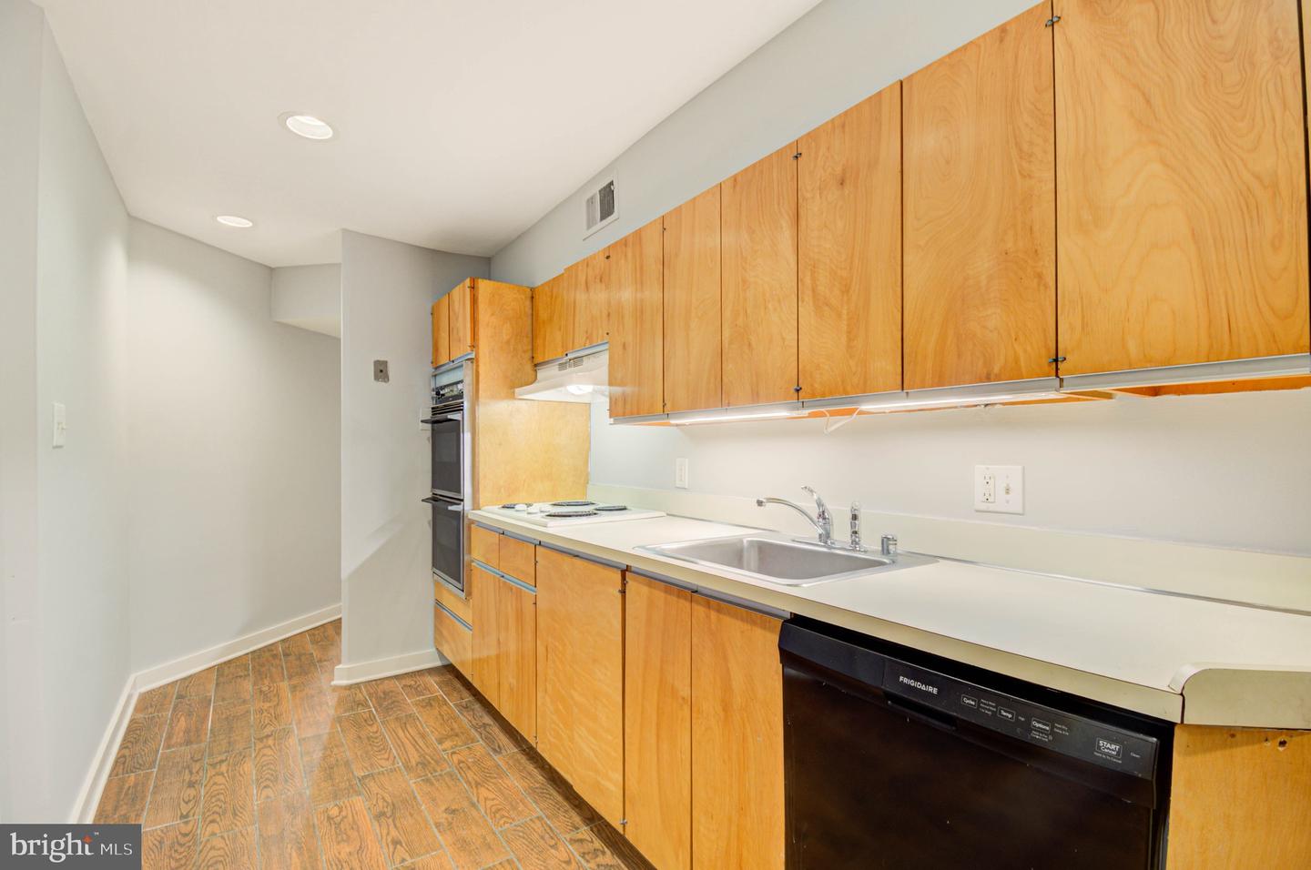 1726 U ST NW #1, WASHINGTON, District Of Columbia 20009, 2 Bedrooms Bedrooms, ,2 BathroomsBathrooms,Residential,For sale,1726 U ST NW #1,DCDC2201928 MLS # DCDC2201928