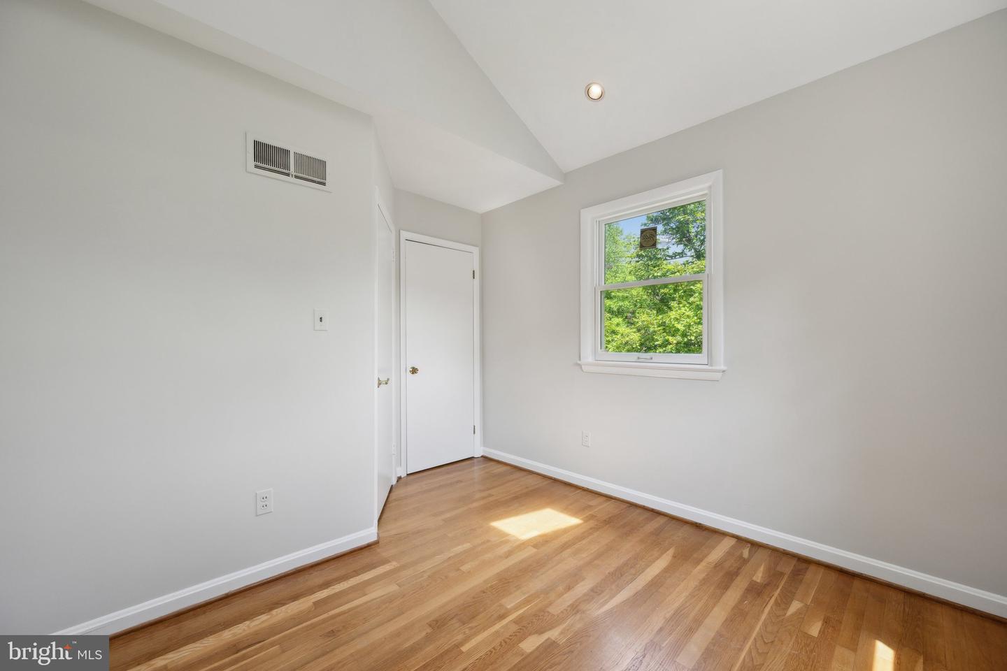 3538 YUMA ST NW, WASHINGTON, District Of Columbia 20008, 4 Bedrooms Bedrooms, ,4 BathroomsBathrooms,Residential,For sale,3538 YUMA ST NW,DCDC2201932 MLS # DCDC2201932