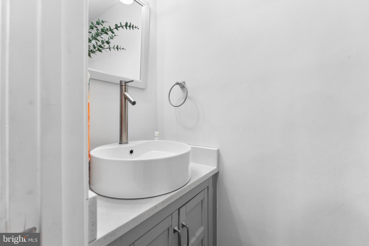 1420 V ST SE, WASHINGTON, District Of Columbia 20020, 2 Bedrooms Bedrooms, ,1 BathroomBathrooms,Residential,For sale,1420 V ST SE,DCDC2201934 MLS # DCDC2201934