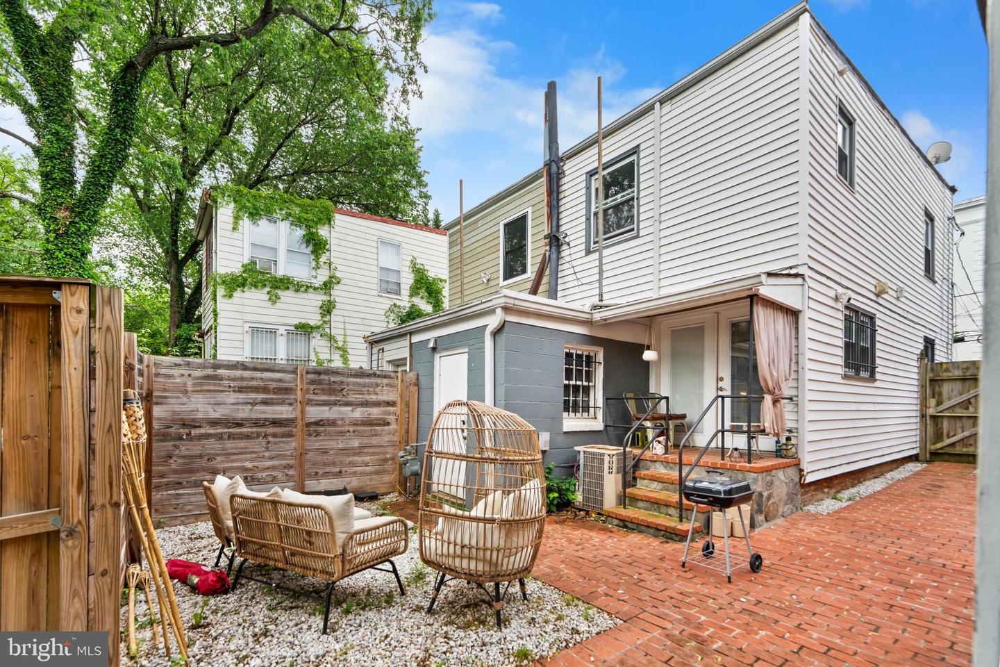 1420 V ST SE, WASHINGTON, District Of Columbia 20020, 2 Bedrooms Bedrooms, ,1 BathroomBathrooms,Residential,For sale,1420 V ST SE,DCDC2201934 MLS # DCDC2201934
