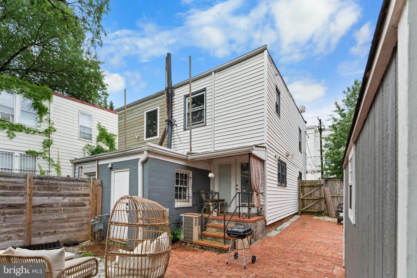 1420 V ST SE, WASHINGTON, District Of Columbia 20020, 2 Bedrooms Bedrooms, ,1 BathroomBathrooms,Residential,For sale,1420 V ST SE,DCDC2201934 MLS # DCDC2201934