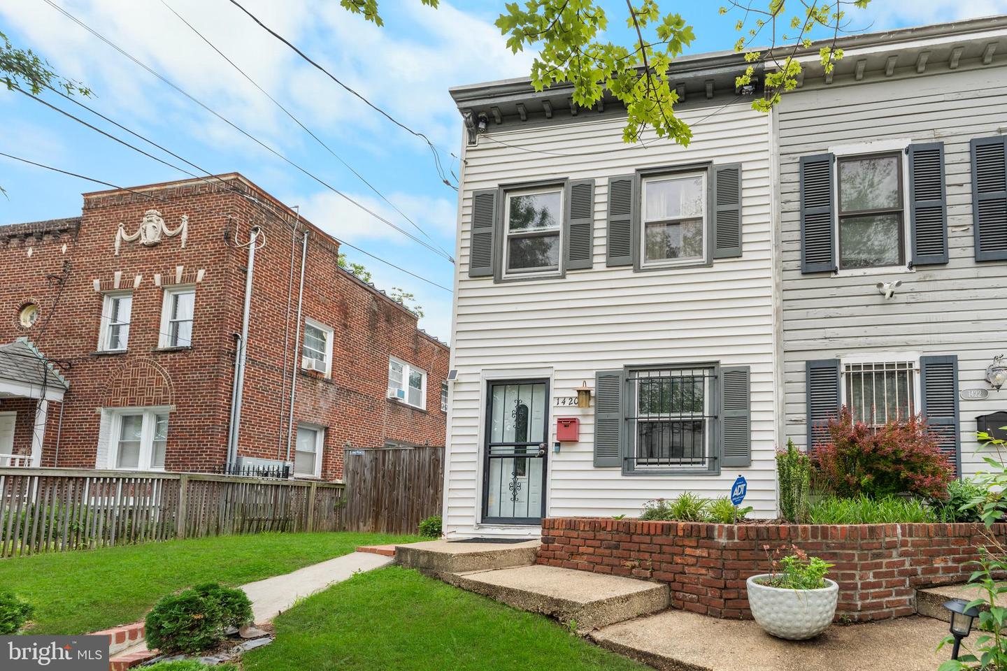 1420 V ST SE, WASHINGTON, District Of Columbia 20020, 2 Bedrooms Bedrooms, ,1 BathroomBathrooms,Residential,For sale,1420 V ST SE,DCDC2201934 MLS # DCDC2201934