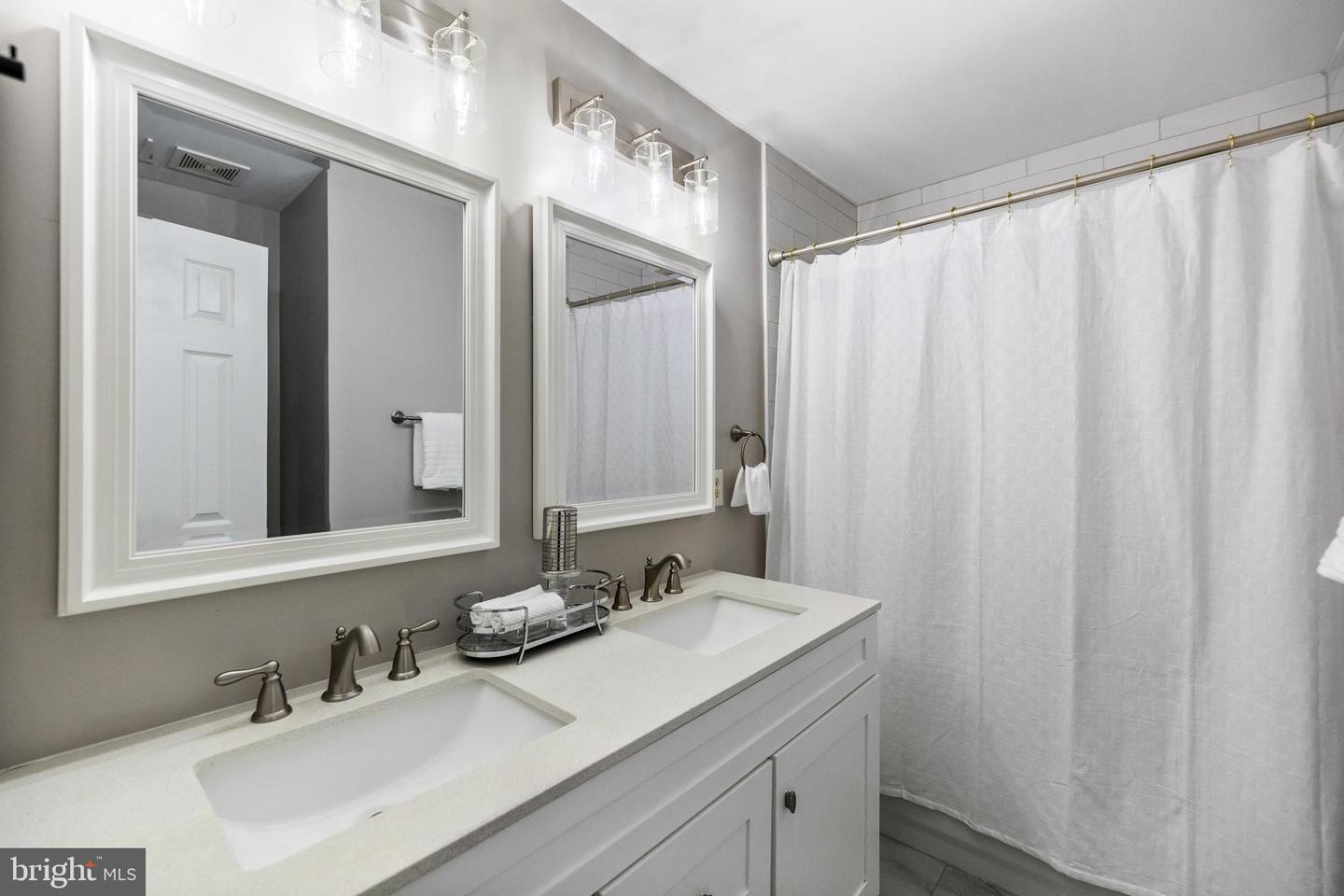 12353 SILENT WOLF DR, MANASSAS, Virginia 20112, 4 Bedrooms Bedrooms, ,2 BathroomsBathrooms,Residential,For sale,12353 SILENT WOLF DR,VAPW2095286 MLS # VAPW2095286