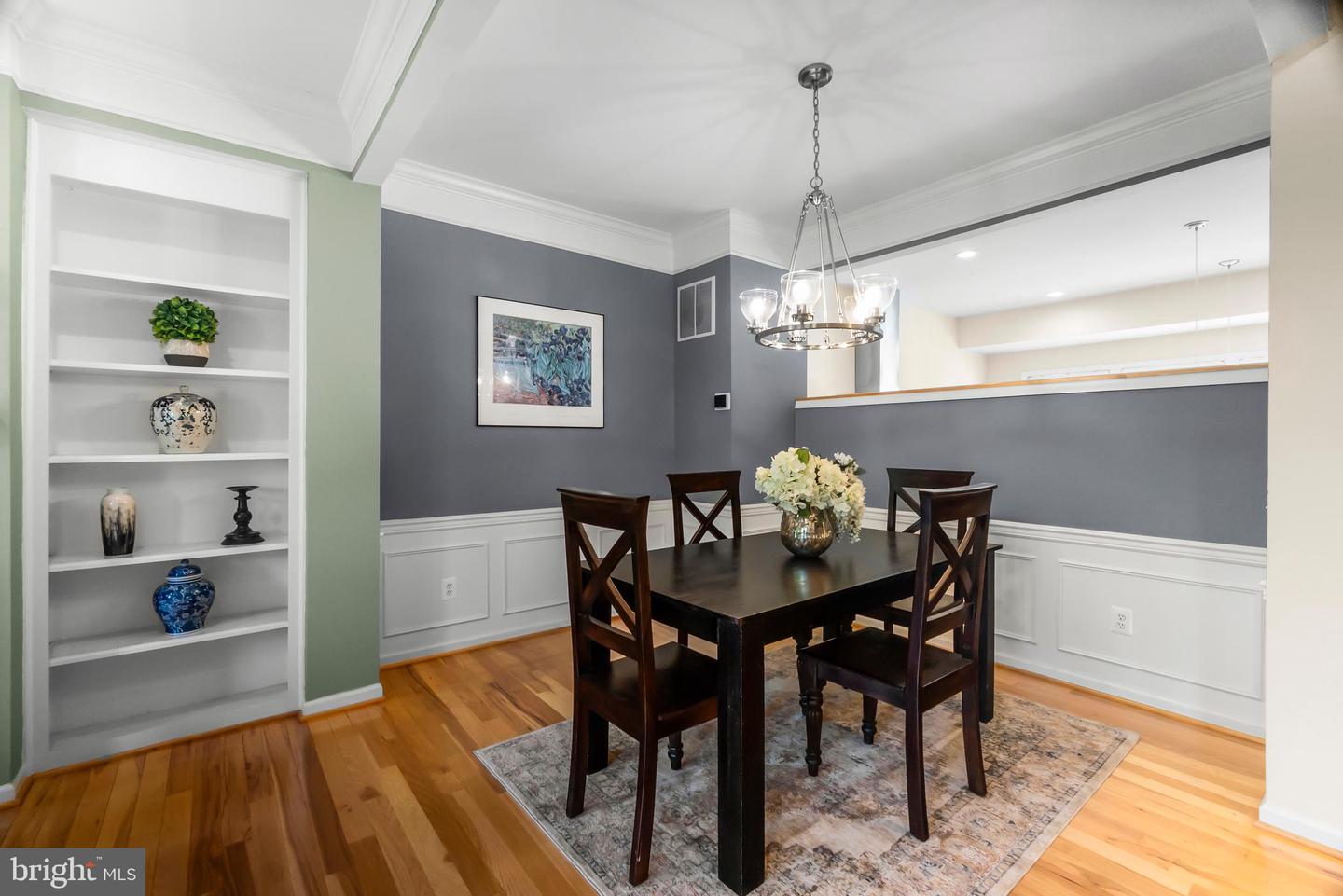 6249 AUBURN LEAF LN, ALEXANDRIA, Virginia 22312, 3 Bedrooms Bedrooms, ,2 BathroomsBathrooms,Residential,For sale,6249 AUBURN LEAF LN,VAFX2242750 MLS # VAFX2242750