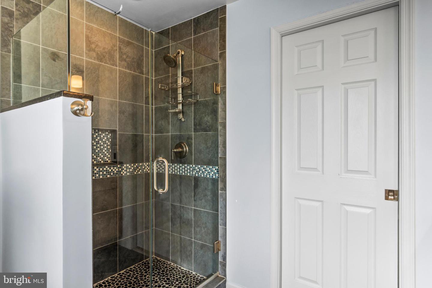 6249 AUBURN LEAF LN, ALEXANDRIA, Virginia 22312, 3 Bedrooms Bedrooms, ,2 BathroomsBathrooms,Residential,For sale,6249 AUBURN LEAF LN,VAFX2242750 MLS # VAFX2242750