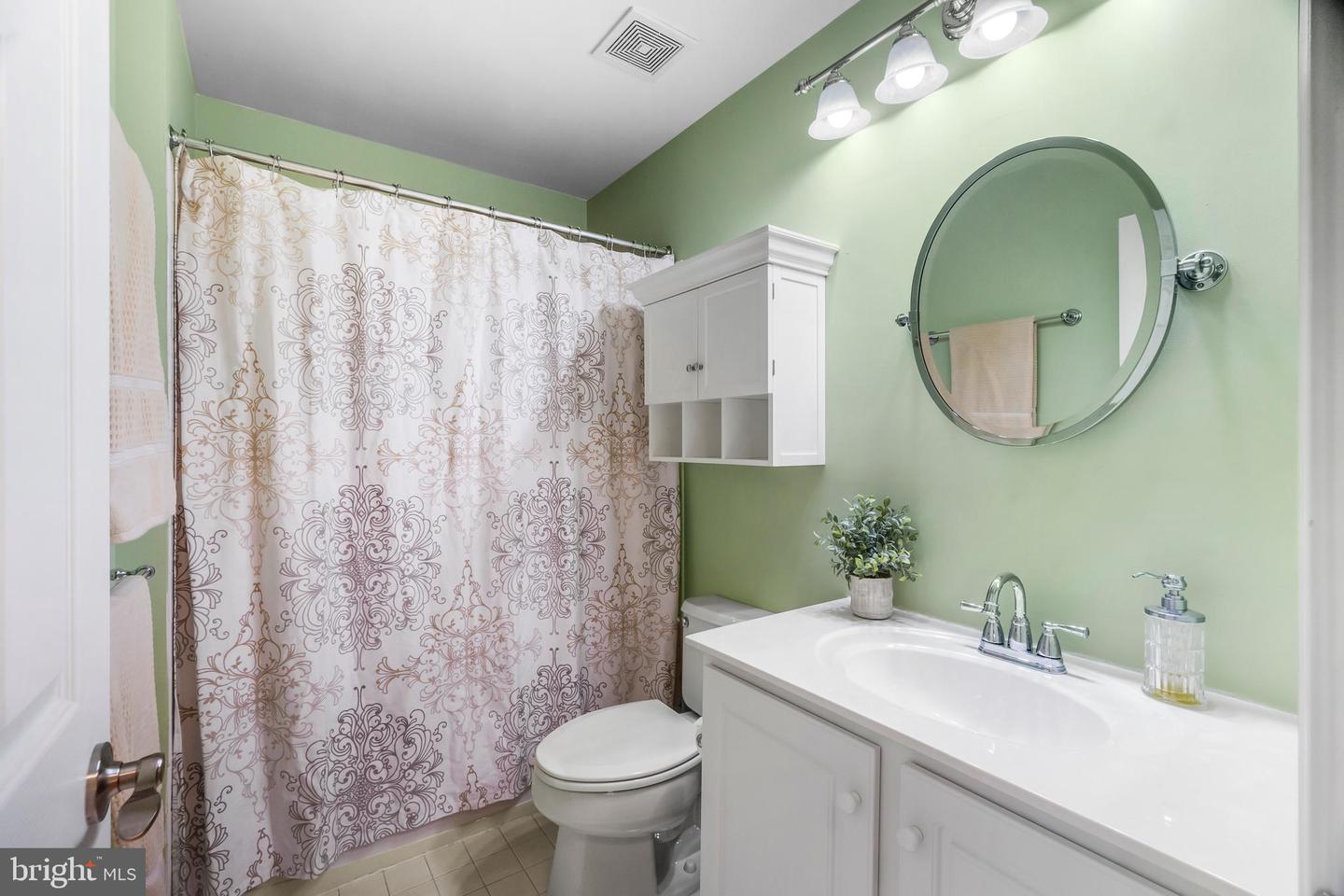 6249 AUBURN LEAF LN, ALEXANDRIA, Virginia 22312, 3 Bedrooms Bedrooms, ,2 BathroomsBathrooms,Residential,For sale,6249 AUBURN LEAF LN,VAFX2242750 MLS # VAFX2242750