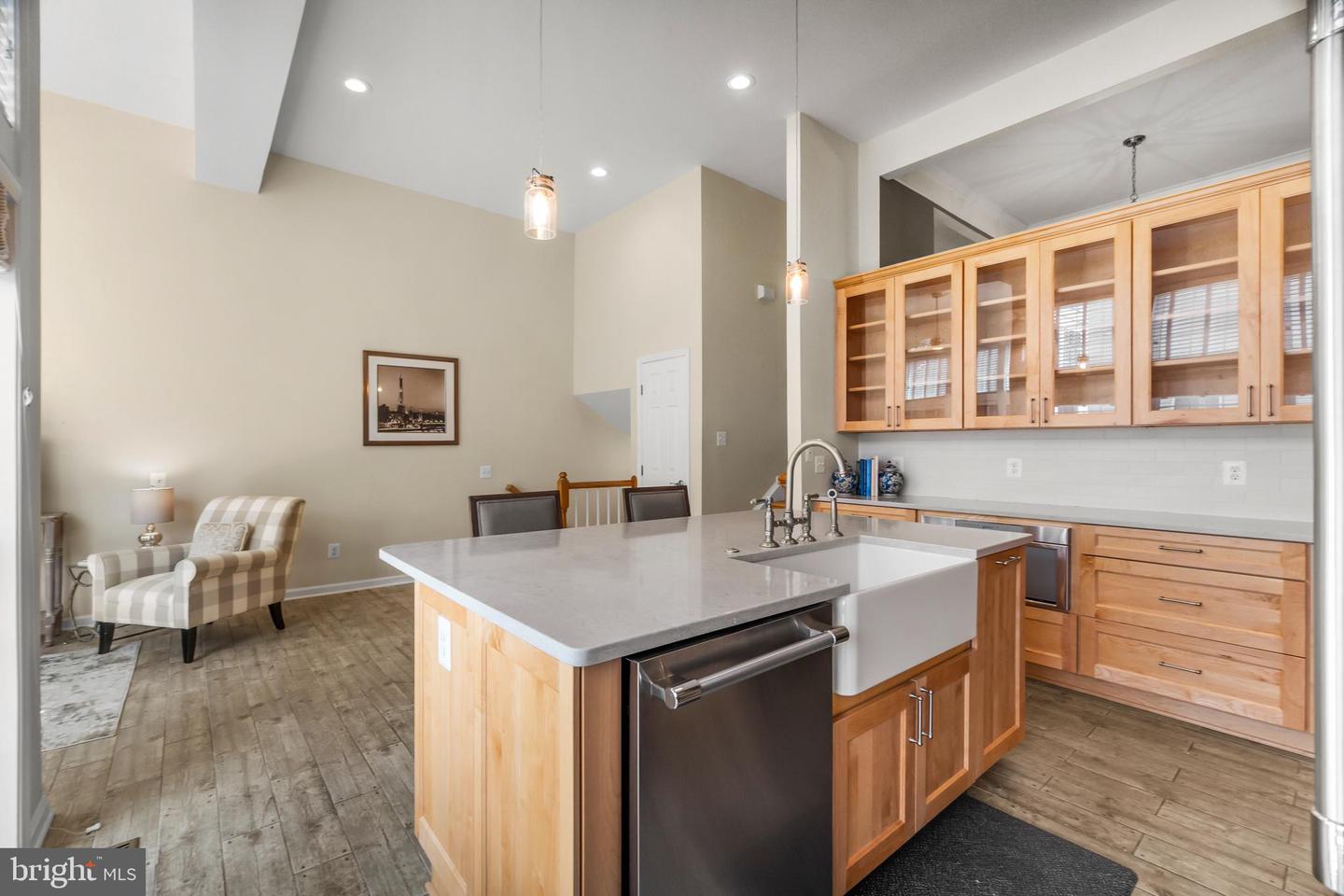 6249 AUBURN LEAF LN, ALEXANDRIA, Virginia 22312, 3 Bedrooms Bedrooms, ,2 BathroomsBathrooms,Residential,For sale,6249 AUBURN LEAF LN,VAFX2242750 MLS # VAFX2242750