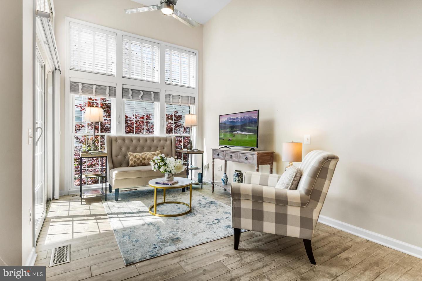 6249 AUBURN LEAF LN, ALEXANDRIA, Virginia 22312, 3 Bedrooms Bedrooms, ,2 BathroomsBathrooms,Residential,For sale,6249 AUBURN LEAF LN,VAFX2242750 MLS # VAFX2242750