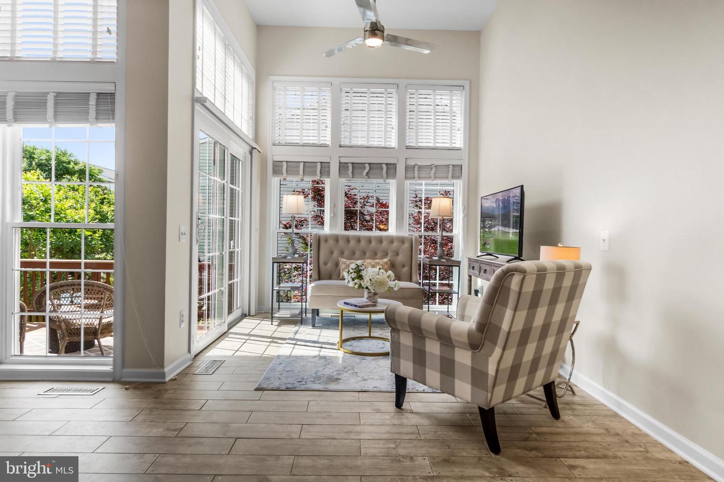 6249 AUBURN LEAF LN, ALEXANDRIA, Virginia 22312, 3 Bedrooms Bedrooms, ,2 BathroomsBathrooms,Residential,For sale,6249 AUBURN LEAF LN,VAFX2242750 MLS # VAFX2242750