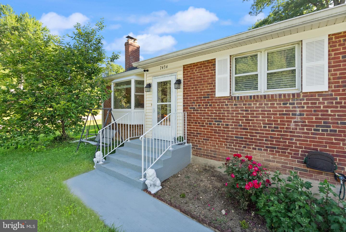 7434 DICKENSON ST, SPRINGFIELD, Virginia 22150, 4 Bedrooms Bedrooms, ,2 BathroomsBathrooms,Residential,For sale,7434 DICKENSON ST,VAFX2242598 MLS # VAFX2242598