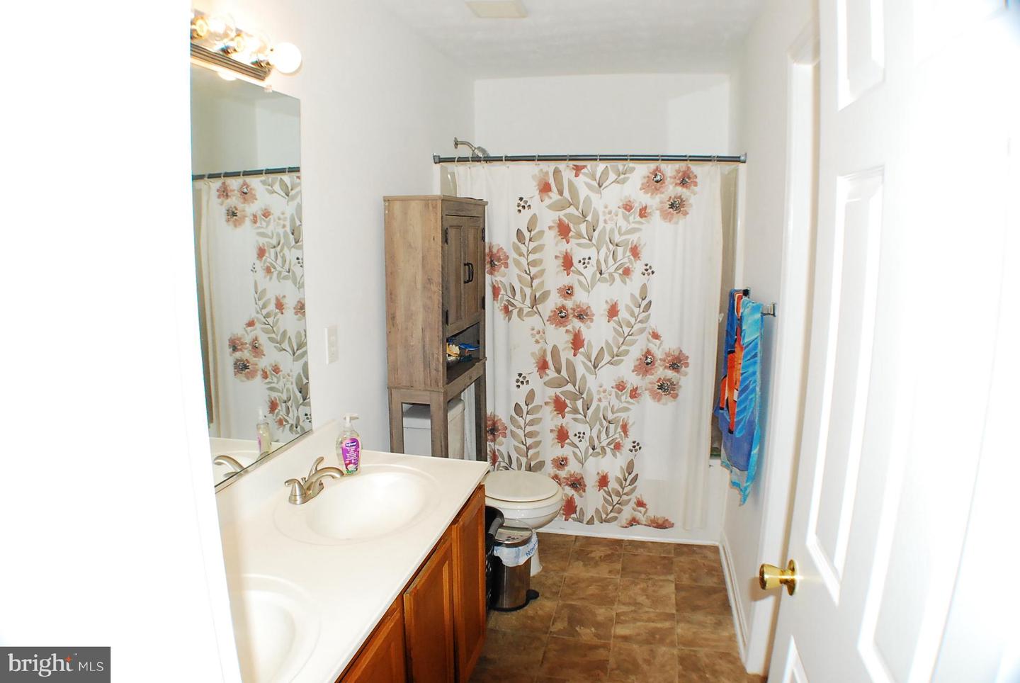 548 STONEWALL ST, STRASBURG, Virginia 22657, 4 Bedrooms Bedrooms, ,2 BathroomsBathrooms,Residential,For sale,548 STONEWALL ST,VASH2011540 MLS # VASH2011540