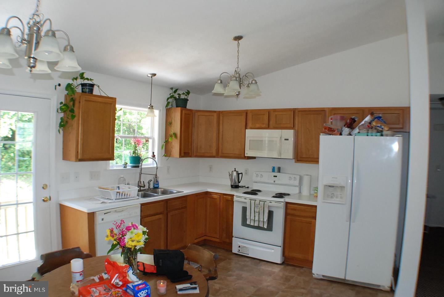 548 STONEWALL ST, STRASBURG, Virginia 22657, 4 Bedrooms Bedrooms, ,2 BathroomsBathrooms,Residential,For sale,548 STONEWALL ST,VASH2011540 MLS # VASH2011540