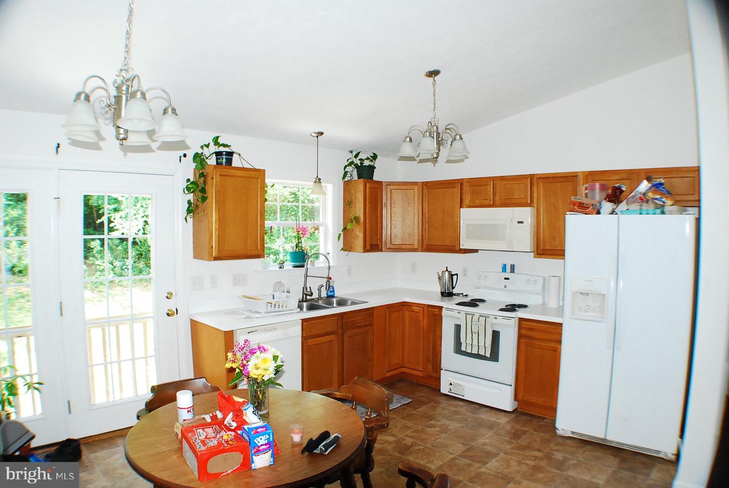 548 STONEWALL ST, STRASBURG, Virginia 22657, 4 Bedrooms Bedrooms, ,2 BathroomsBathrooms,Residential,For sale,548 STONEWALL ST,VASH2011540 MLS # VASH2011540