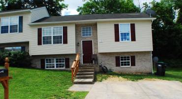 548 STONEWALL ST, STRASBURG, Virginia 22657, 4 Bedrooms Bedrooms, ,2 BathroomsBathrooms,Residential,For sale,548 STONEWALL ST,VASH2011540 MLS # VASH2011540
