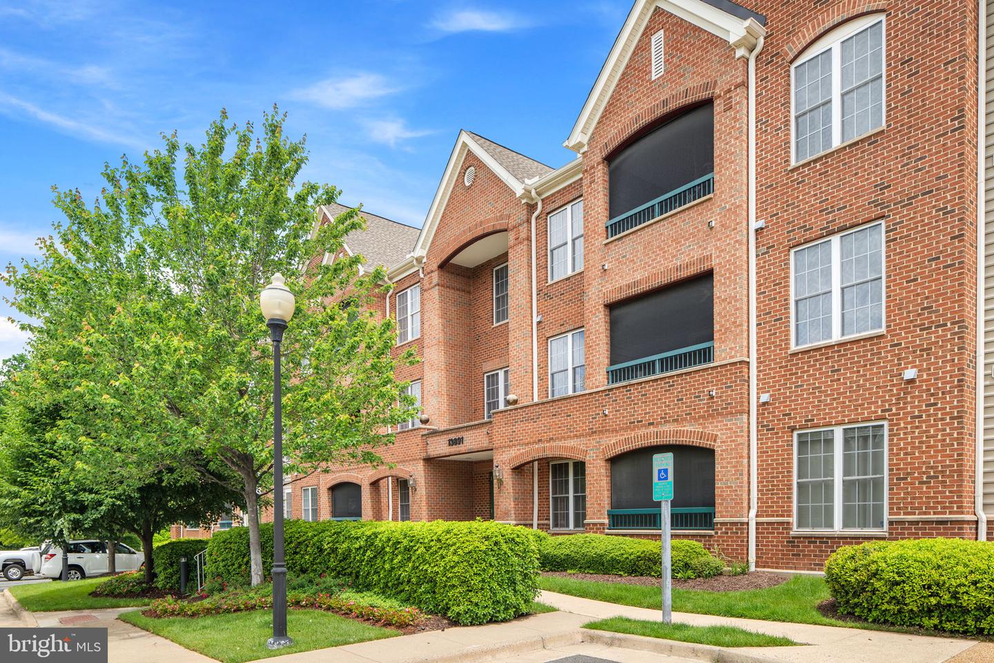13891 CHELMSFORD DR #201, GAINESVILLE, Virginia 20155, 2 Bedrooms Bedrooms, ,2 BathroomsBathrooms,Residential,For sale,13891 CHELMSFORD DR #201,VAPW2095364 MLS # VAPW2095364