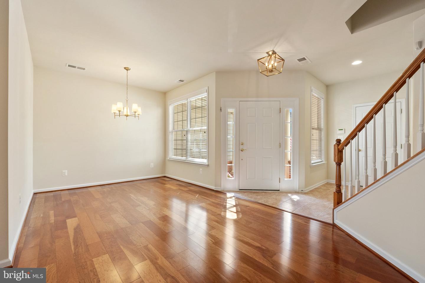 44372 SUNSET MAPLE DR, ASHBURN, Virginia 20147, 3 Bedrooms Bedrooms, ,2 BathroomsBathrooms,Residential,For sale,44372 SUNSET MAPLE DR,VALO2097602 MLS # VALO2097602